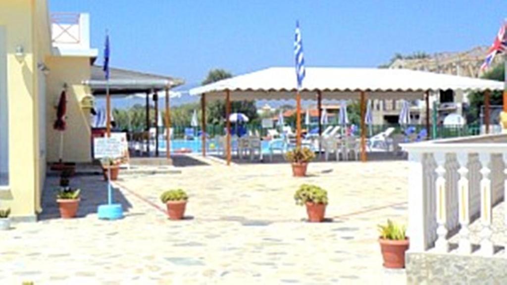 Kalamákion Plubis Studios מראה חיצוני תמונה